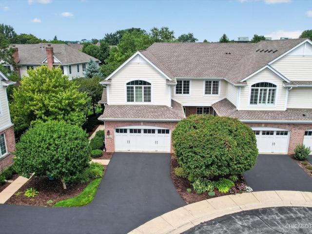 Townhouse for sale in Glen Ellyn, Illinois