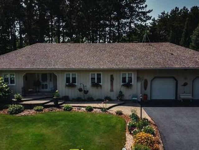 House for sale in Ontario