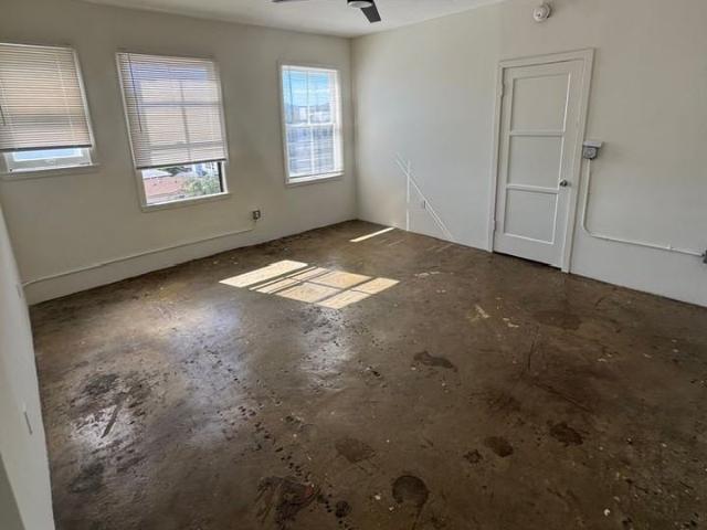 Apartment for rent in Canoga Park, California