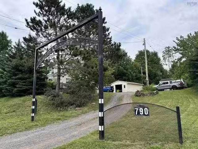 House for sale in New Glasgow, Nova Scotia