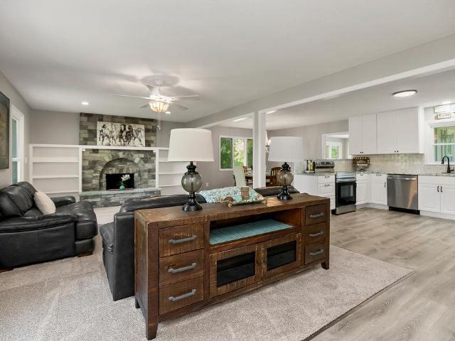 House for sale in Triple Oaks, Peculiar