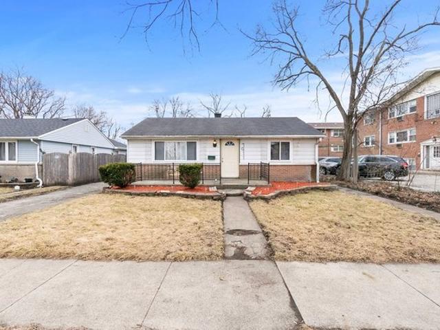 House for sale in Lyons, Illinois