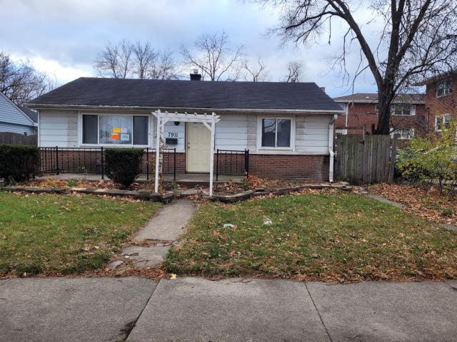 House for sale in Lyons, Illinois