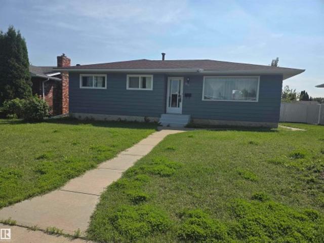 House for sale in Wedgewood, Alberta