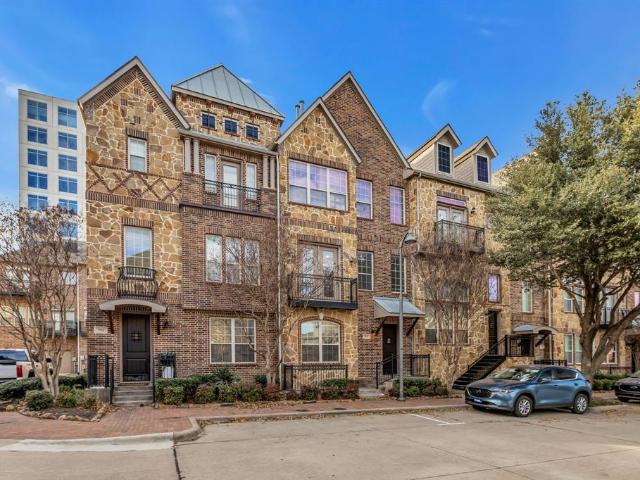 Townhouse for sale in Plano, Texas