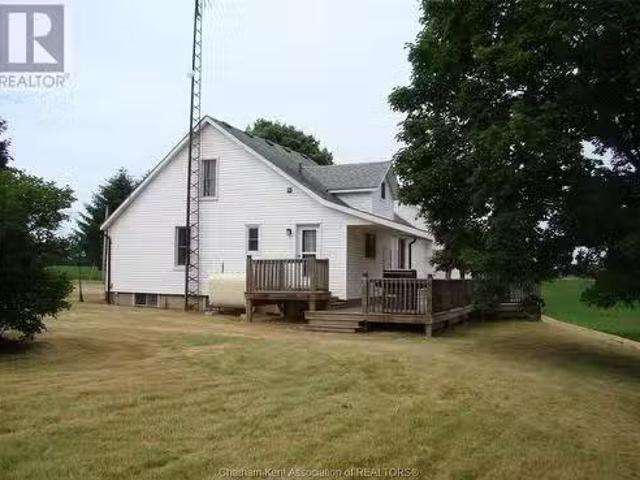 House for sale in Dawn-euphemia, Ontario