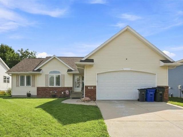 House for sale in Linn, Iowa