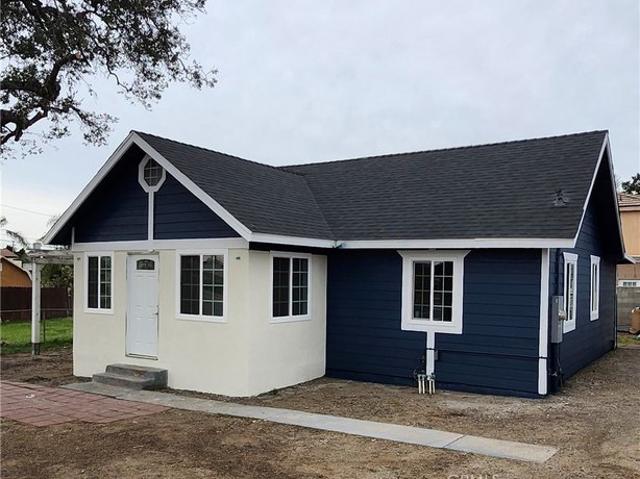 House for sale in Fontana, San Bernardino County