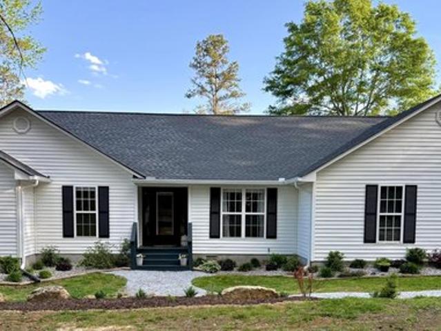 House for sale in Lula, Georgia