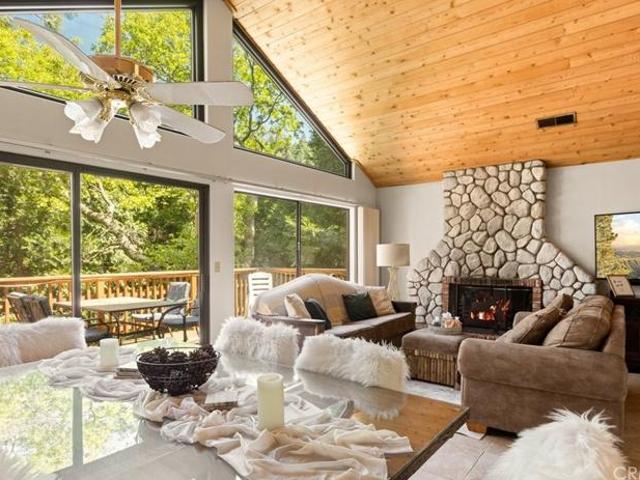 House for sale in Cedar Glen, California