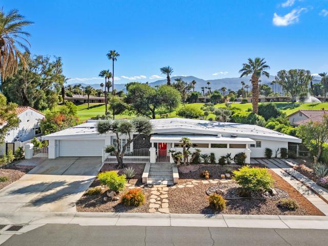 House for sale in Bermuda Dunes, California