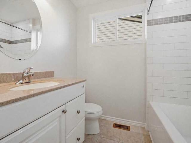 Apartment for rent in Mulhurst Bay, Ontario