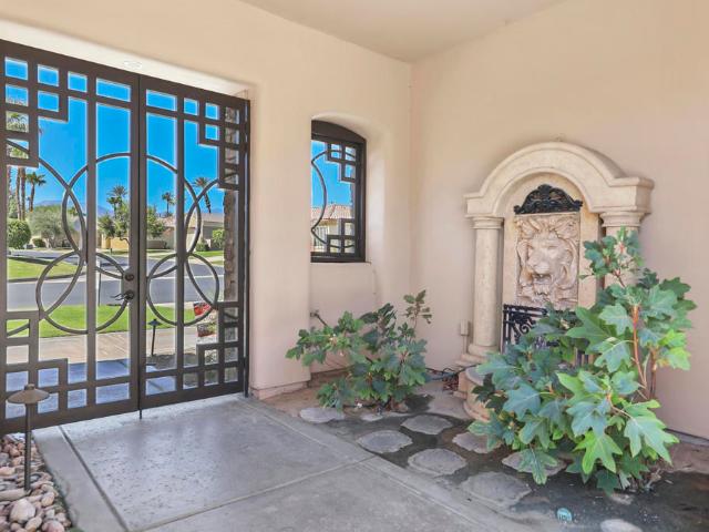 House for sale in Bermuda Dunes, California