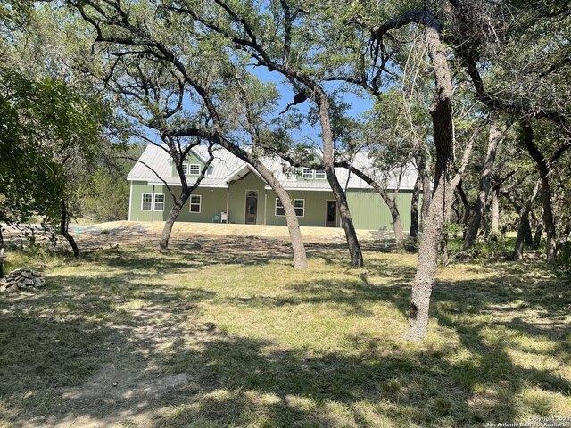 House for sale in Pipe Creek, Texas