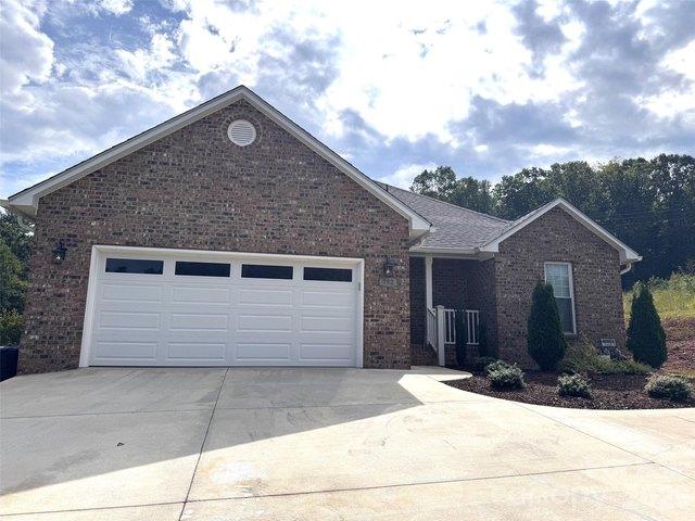 House for sale in Valdese, Burke County