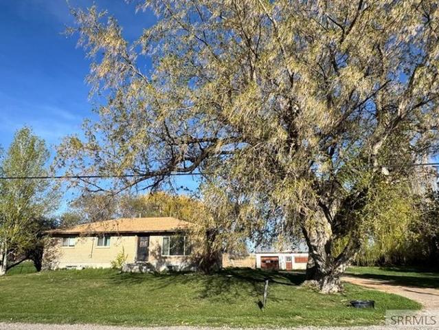 House for sale in Menan, Idaho
