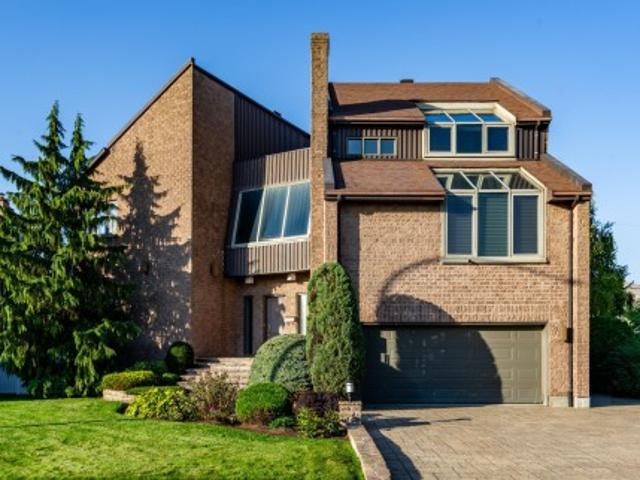 House for sale in Brossard, Quebec