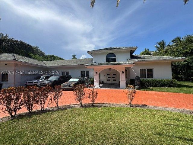 House for sale in Pinecrest, Florida