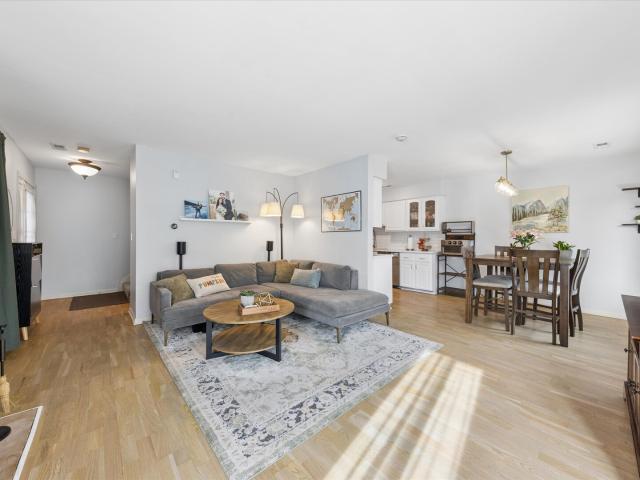 Townhouse for sale in Darien, DuPage County