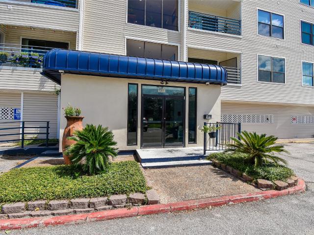 Condo for sale in League City, Texas