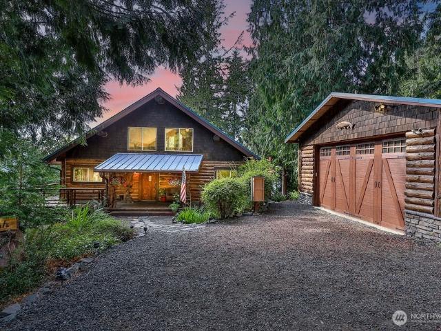 House for sale in Grapeview