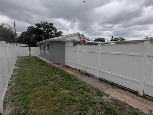 House for sale in Azalea Park, Florida