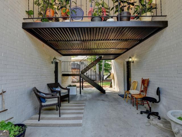 Condo for sale in Scottdale, Georgia