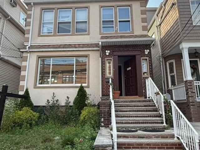 House for sale in Hudson, New Jersey
