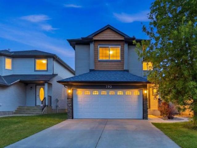House for sale in Airdrie, Alberta