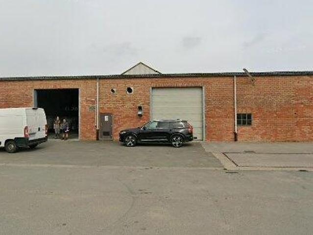 Bureau location à Lo-reninge, West-Vlaanderen