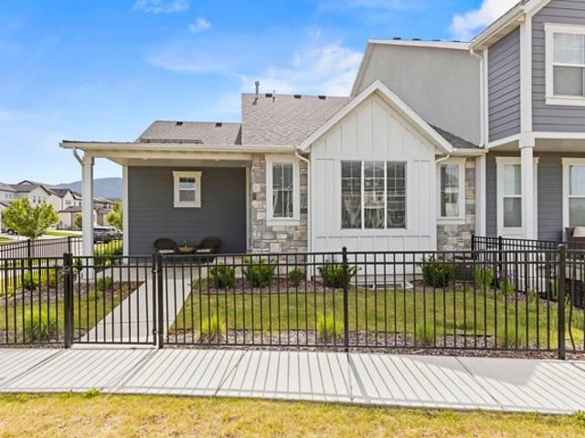 Townhouse for sale in Layton, Utah