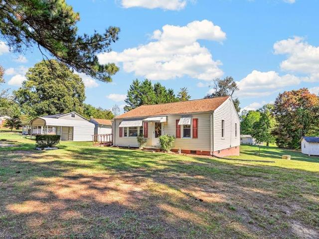 House for sale in Wolf Creek Acres, Reidsville