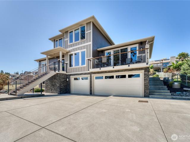 House for sale in Manchester, Kitsap County