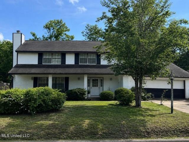 House for sale in Diamondhead, Mississippi