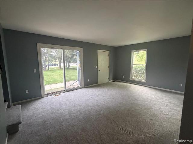 Condo for sale in Waterford, Michigan
