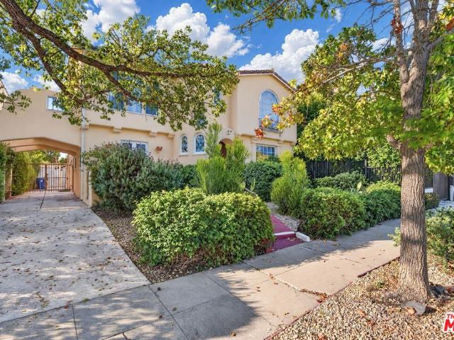 House for sale in Beverly Grove, Los Angeles
