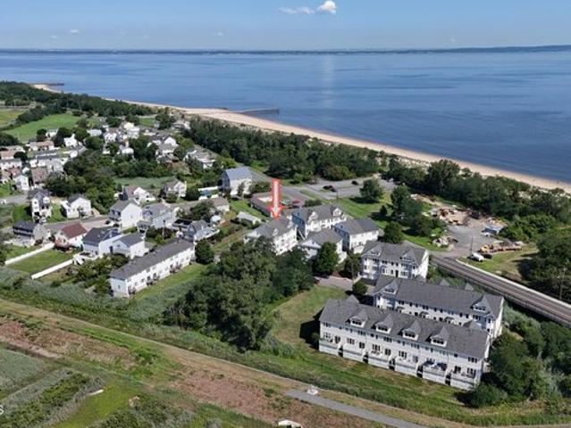 Townhouse for sale in Monmouth, New Jersey