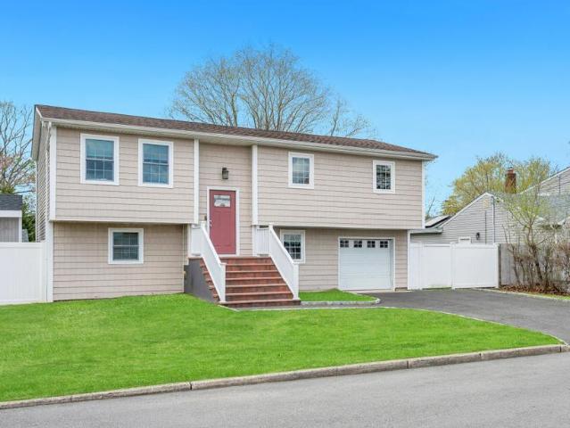 House for sale in Bohemia, New York