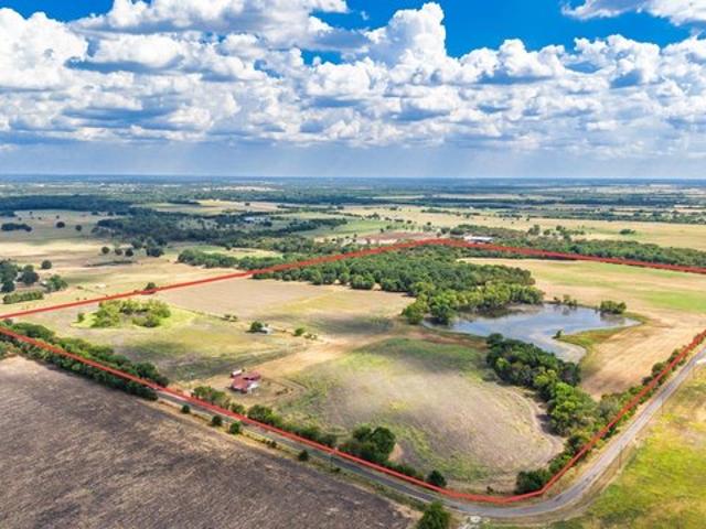 Farm for sale in Wolfe City, Hunt County
