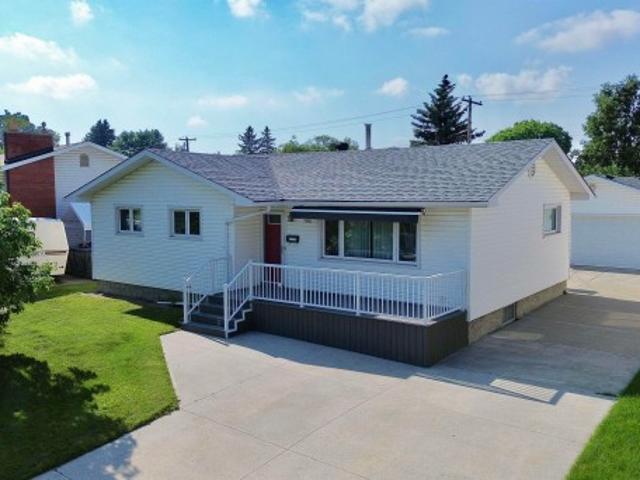 House for sale in Sherwood Park, Alberta
