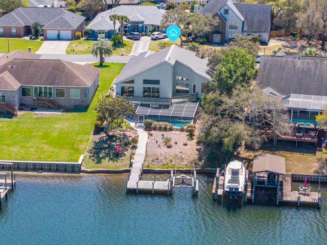House for sale in Shalimar, Florida