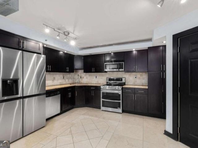 Condo for sale in Sandy Springs, Fulton County