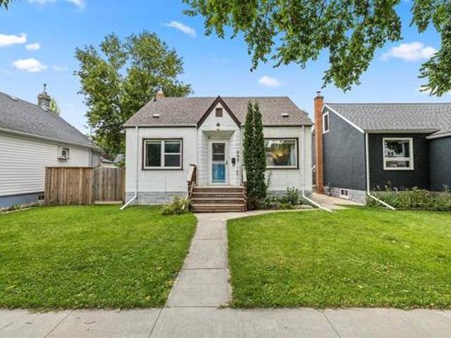 House for sale in East St. Paul, Manitoba