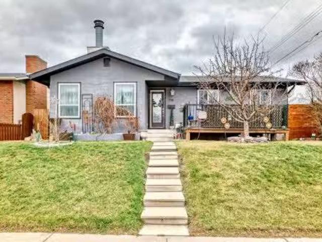 House for sale in Northwest, Alberta