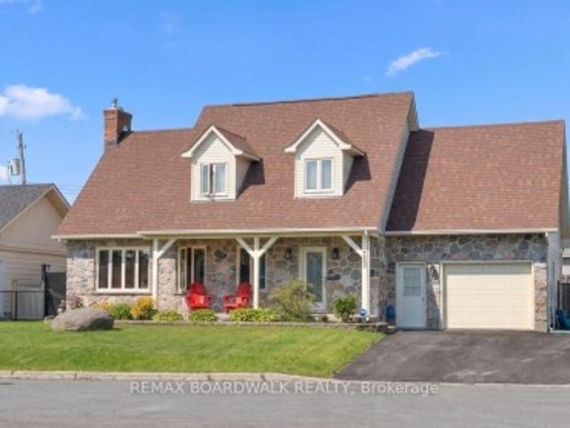 House for sale in Hawkesbury, Ontario