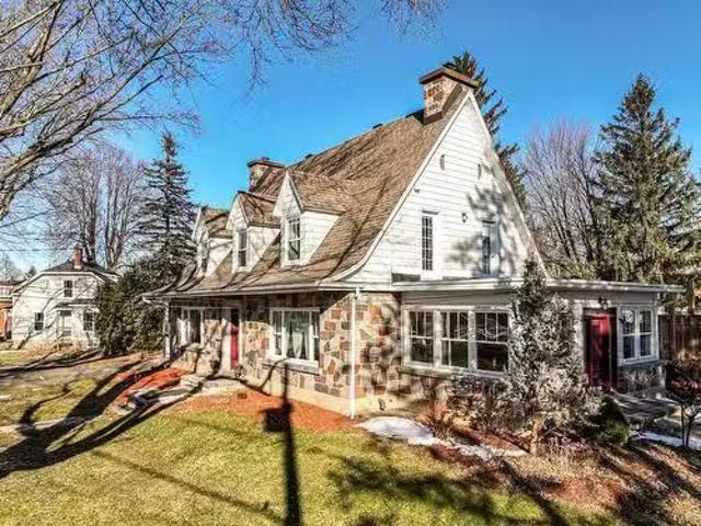 House for sale in Marieville