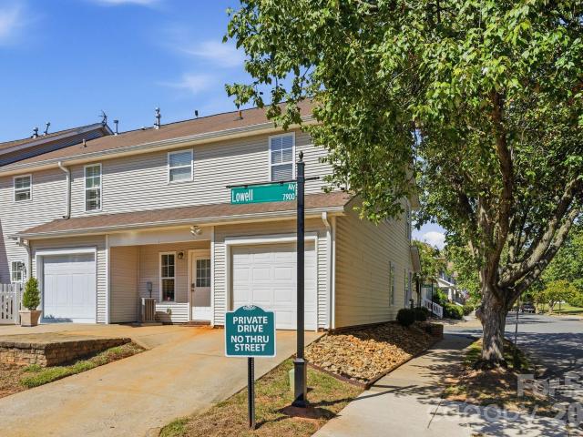 Townhouse for sale in Birkdale, Huntersville