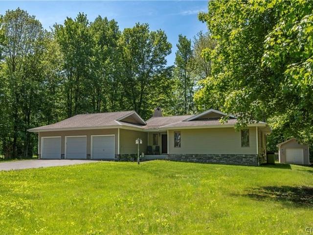 House for sale in Oneida, New York