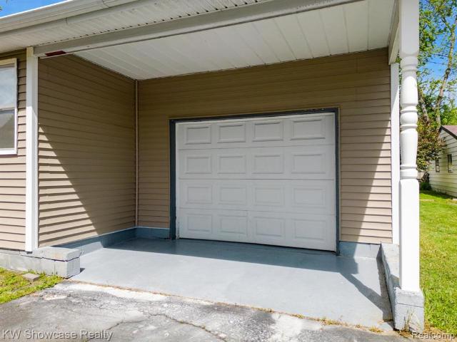 House for sale in West Bloomfield, Michigan