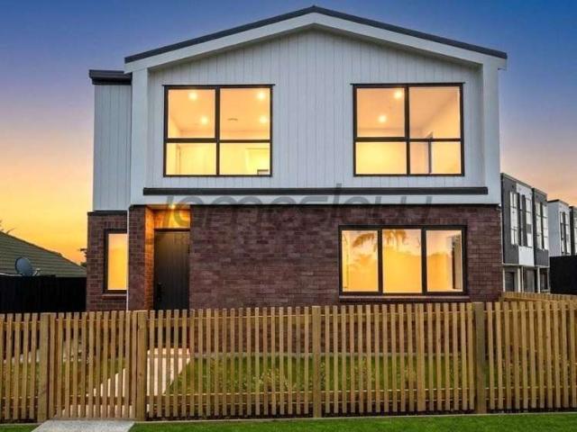 Townhouse for rent in Auckland